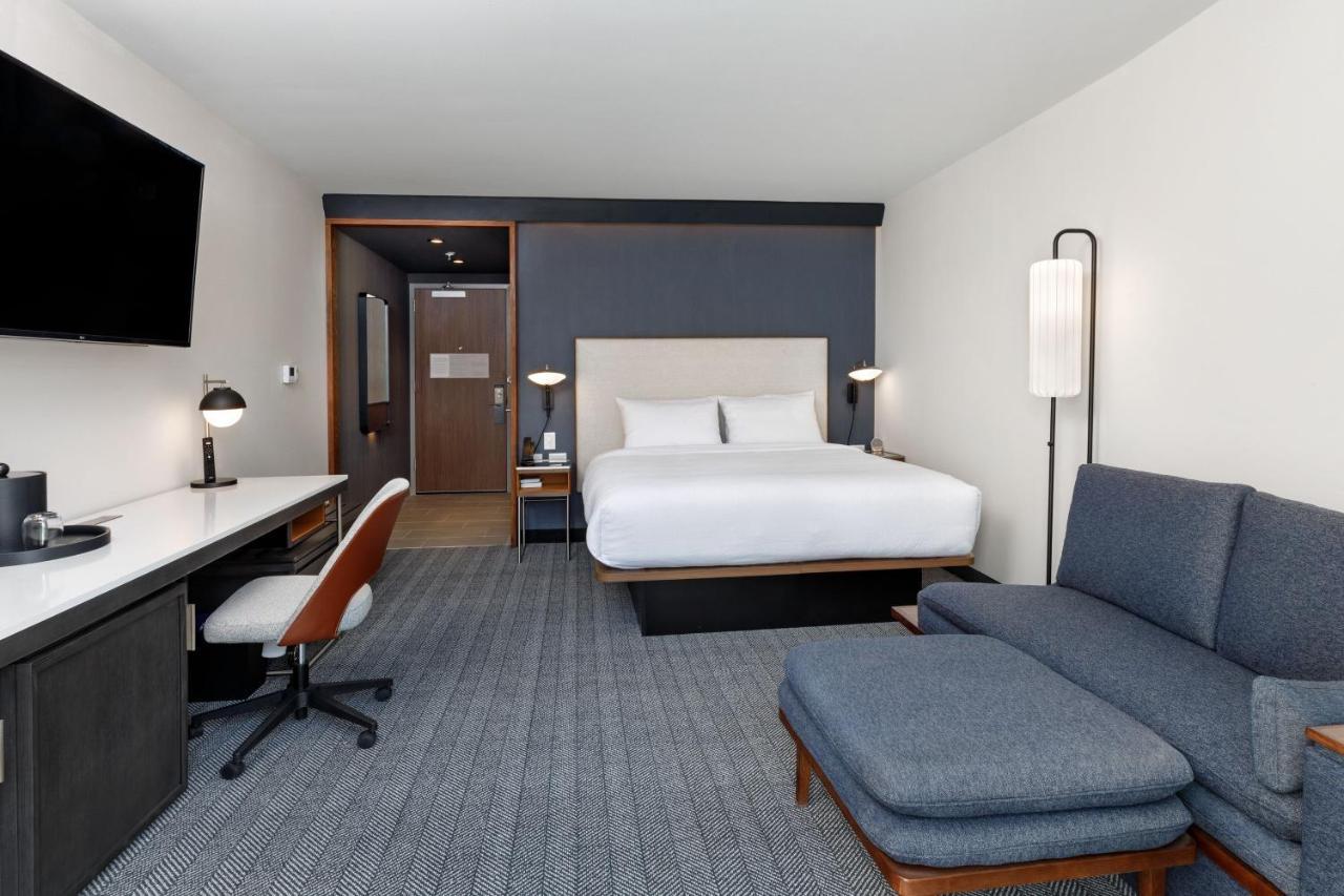 Courtyard By Marriott Richmond Scott'S Addition Экстерьер фото